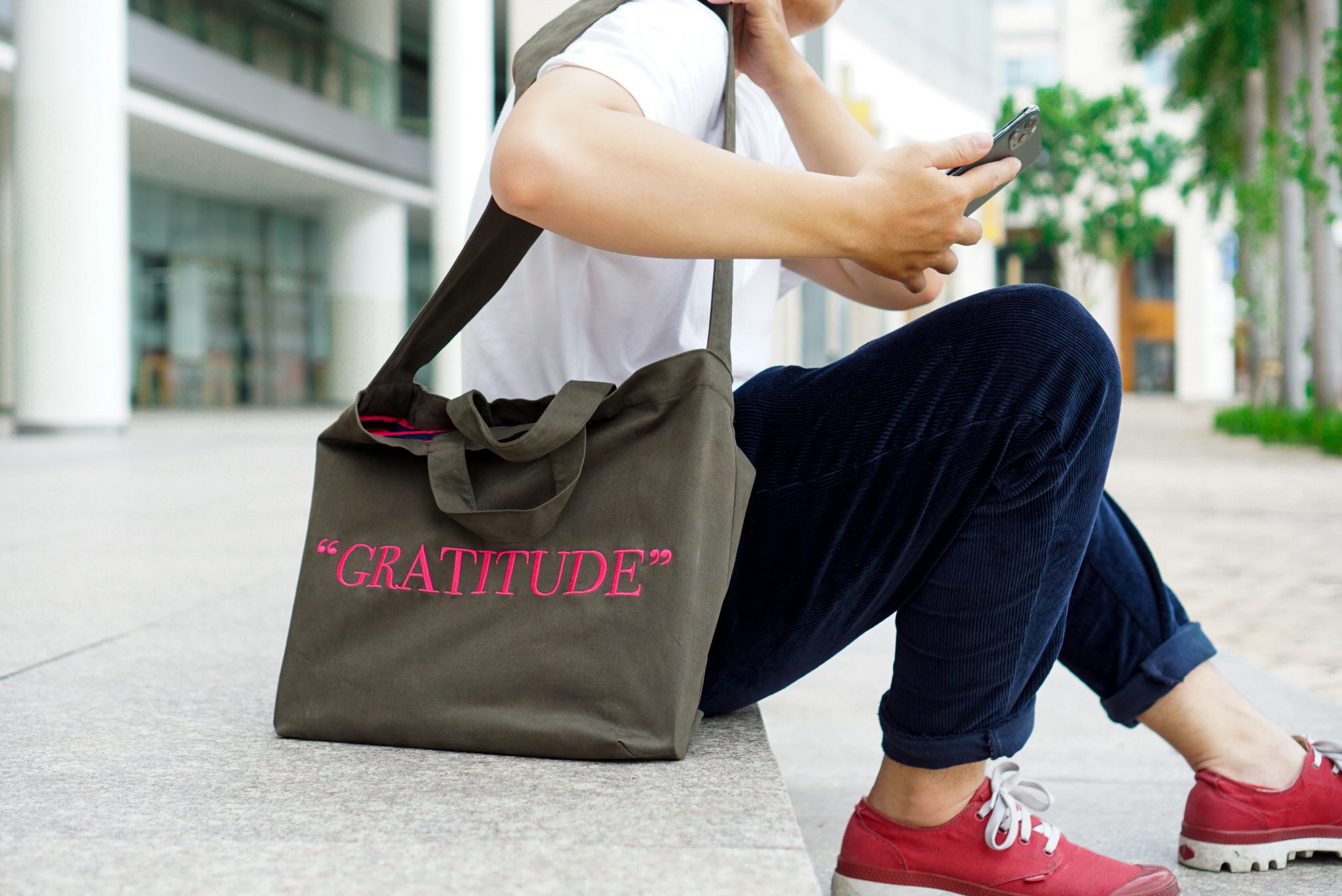 Gratitude Xám